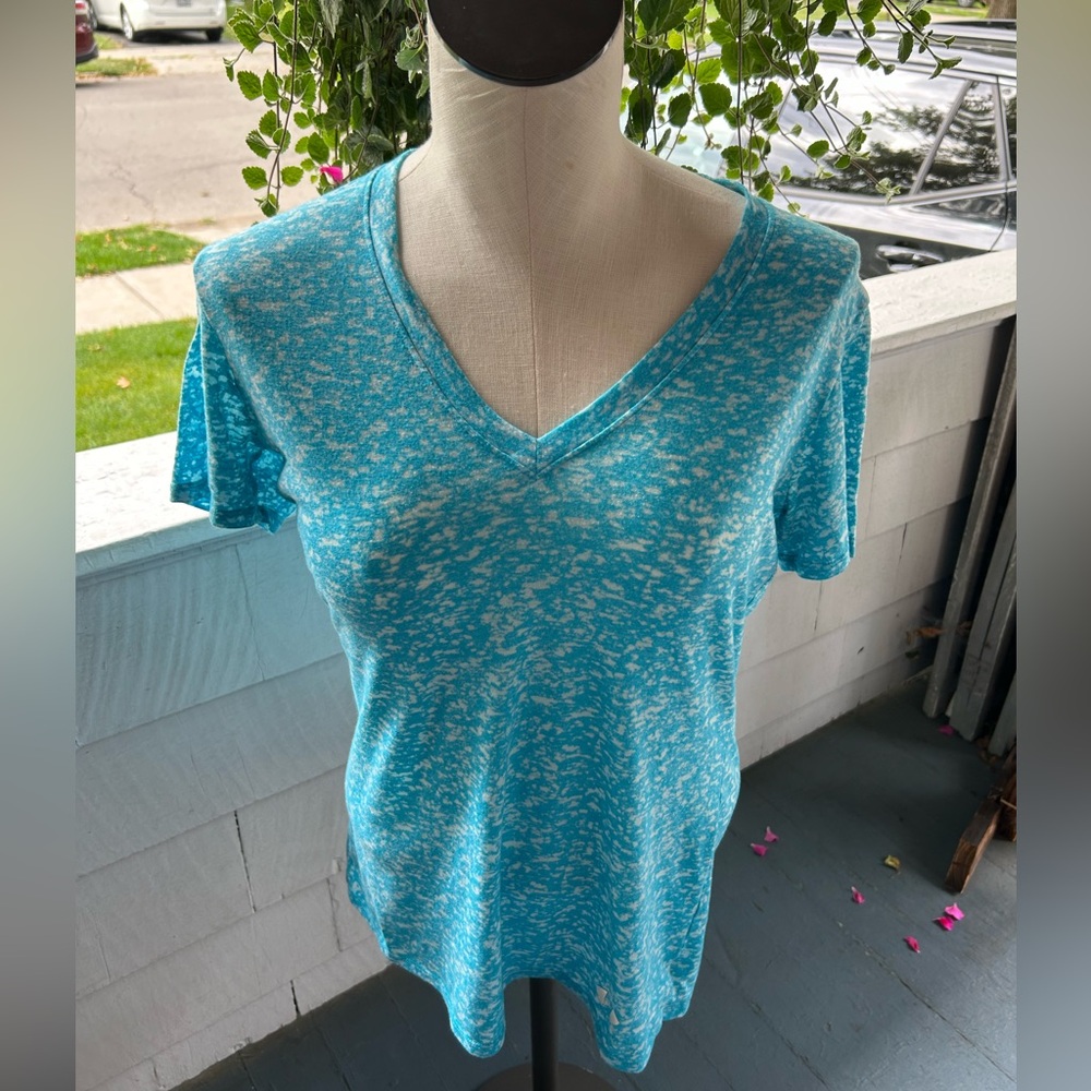Blue Under Armour Medium V-Neck Women's Top